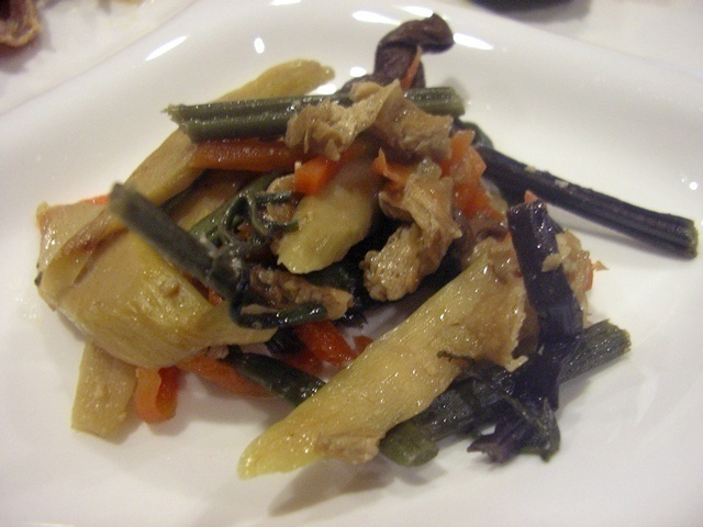 ウェルネスダイニング 豚肉と細切り野菜の炒め物15